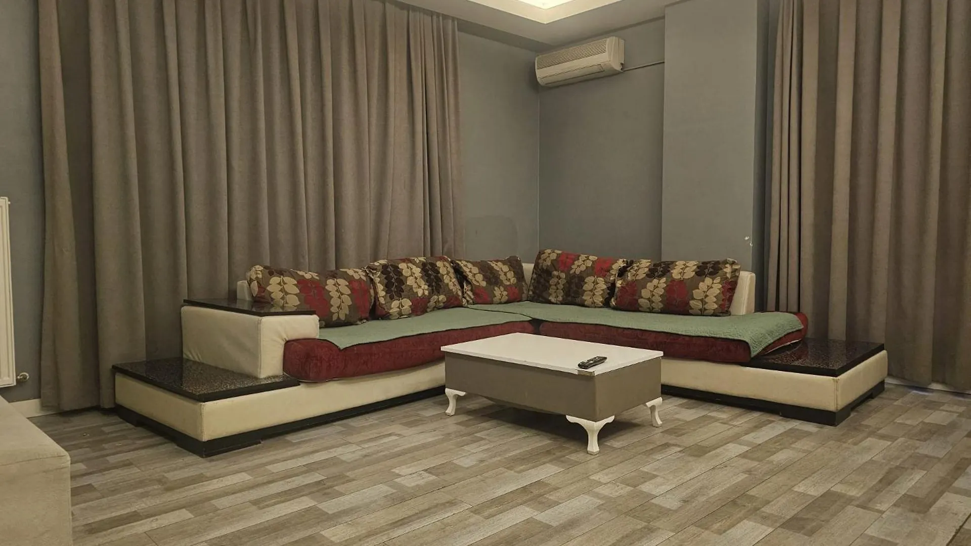 Open Atasehir Suit Stambuł